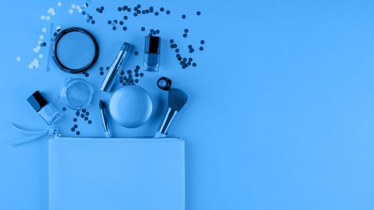 marra pantone make up